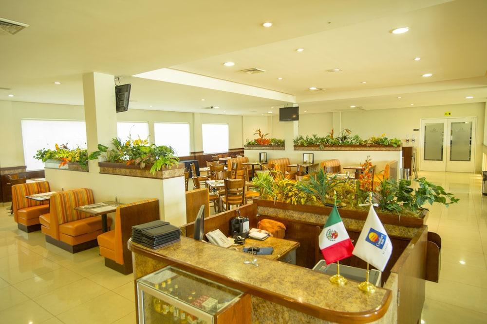 Hotel Comfort Inn Monterrey Norte San Nicolás de los Garzas Exterior foto